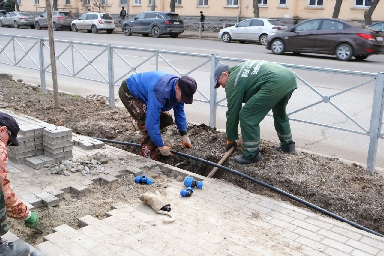 Игорь Редькин: Продолжаем готовить парки и скверы к открытию поливочного сезона Игорь Редькин: Продолжаем готовить парки и скверы к открытию поливочного сезона