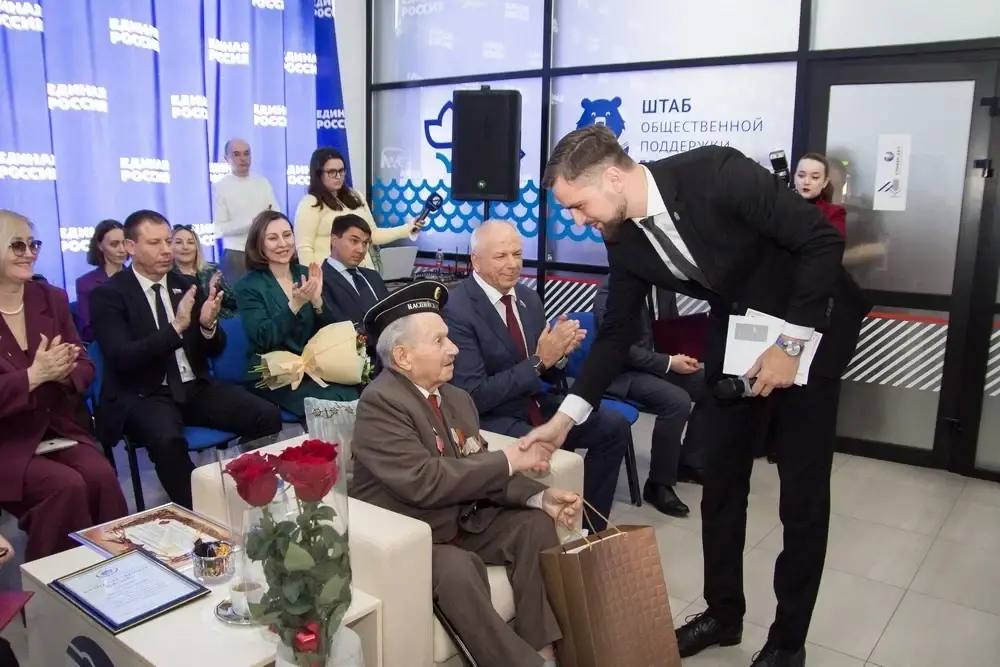 В Астраханской области участник Великой Отечественной войны отметил вековой юбилей В Астраханской области участник Великой Отечественной войны отметил вековой юбилей