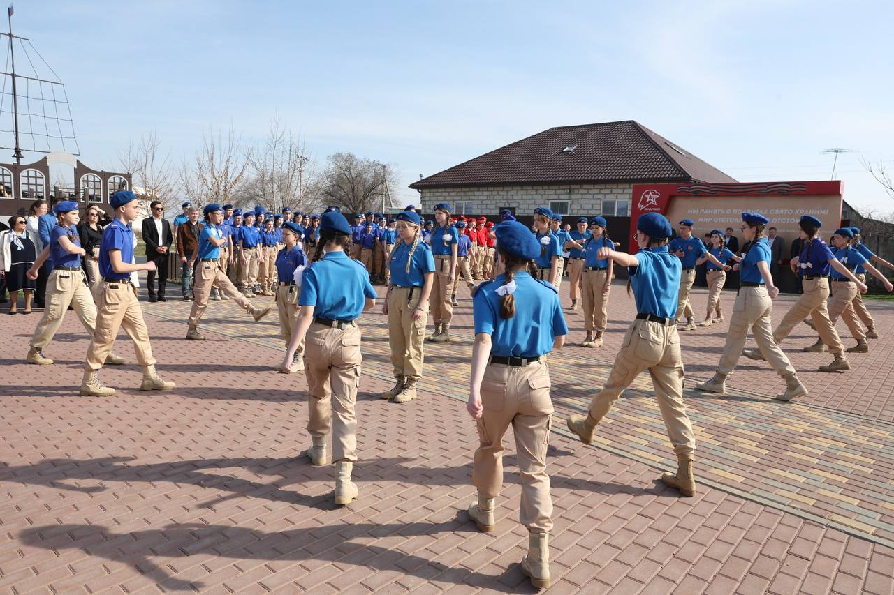 В Астраханской области Ирина Гусева и Евгений Грачев обсудили вопросы патриотического воспитания В Астраханской области Ирина Гусева и Евгений Грачев обсудили вопросы патриотического воспитания