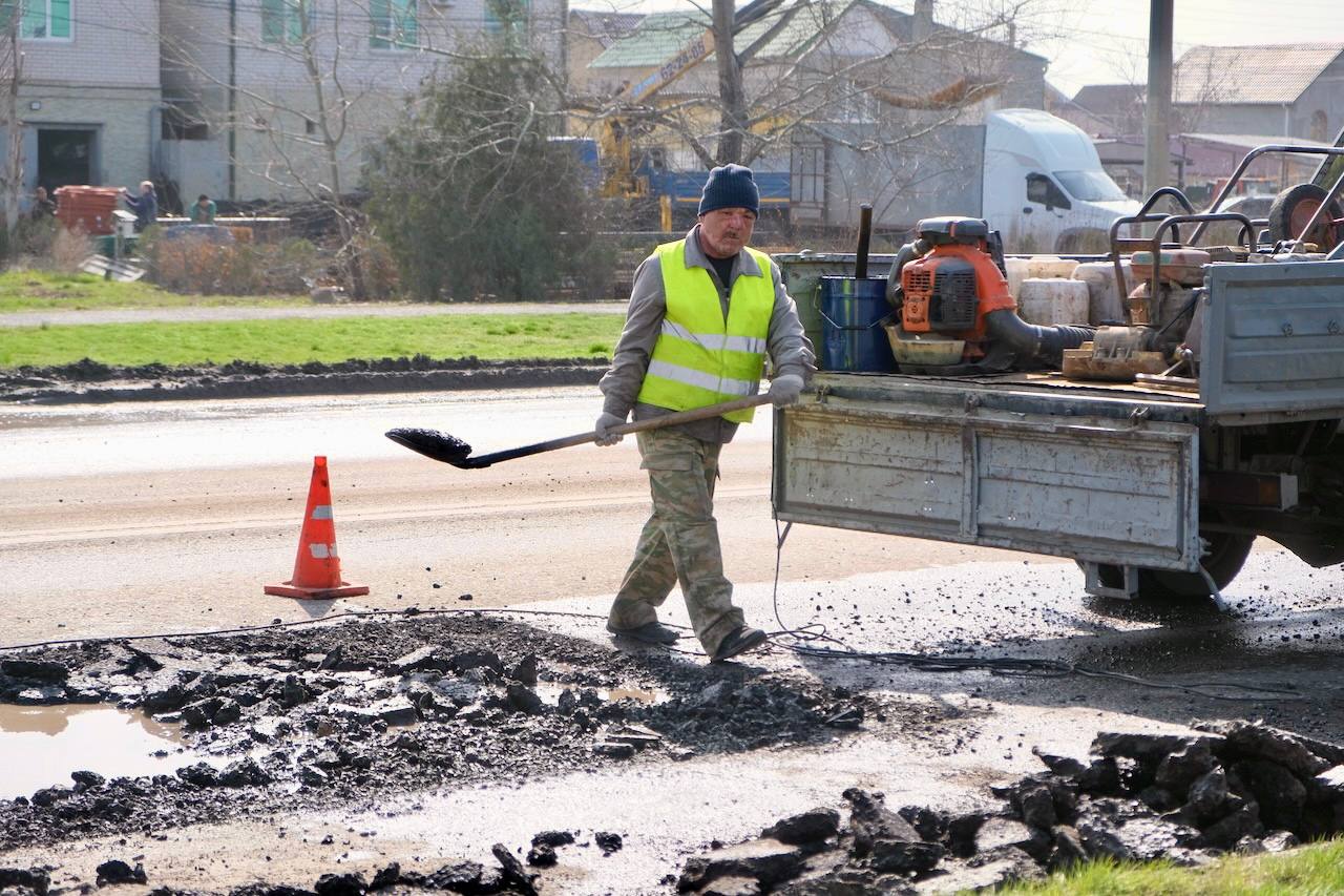 Город без выбоин: как администрация Астрахани приводит дороги в порядок