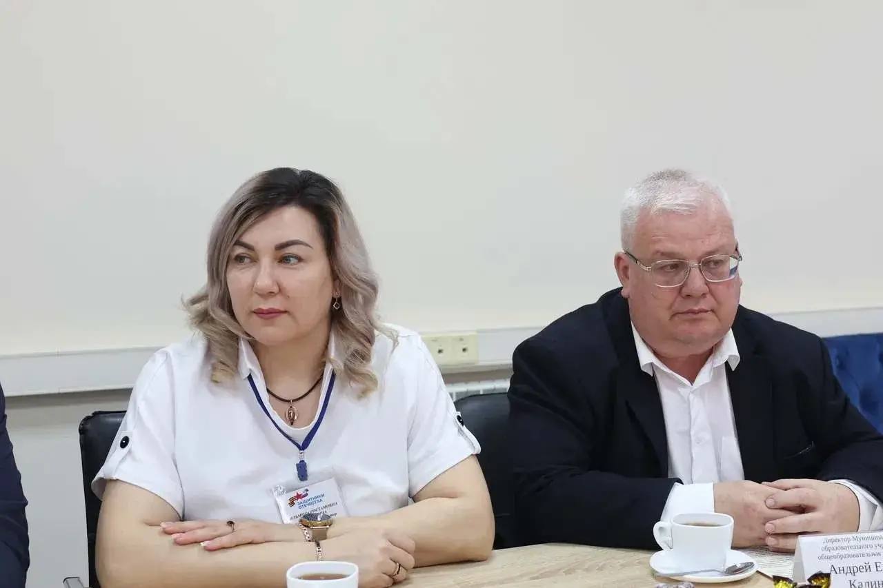 Ирина Гусева и Евгений Грачев встретились с астраханскими ветеранами СВО — кураторами регионального Фонда «Защитники Отечества» Ирина Гусева и Евгений Грачев встретились с астраханскими ветеранами СВО — кураторами регионального Фонда «Защитники Отечества»