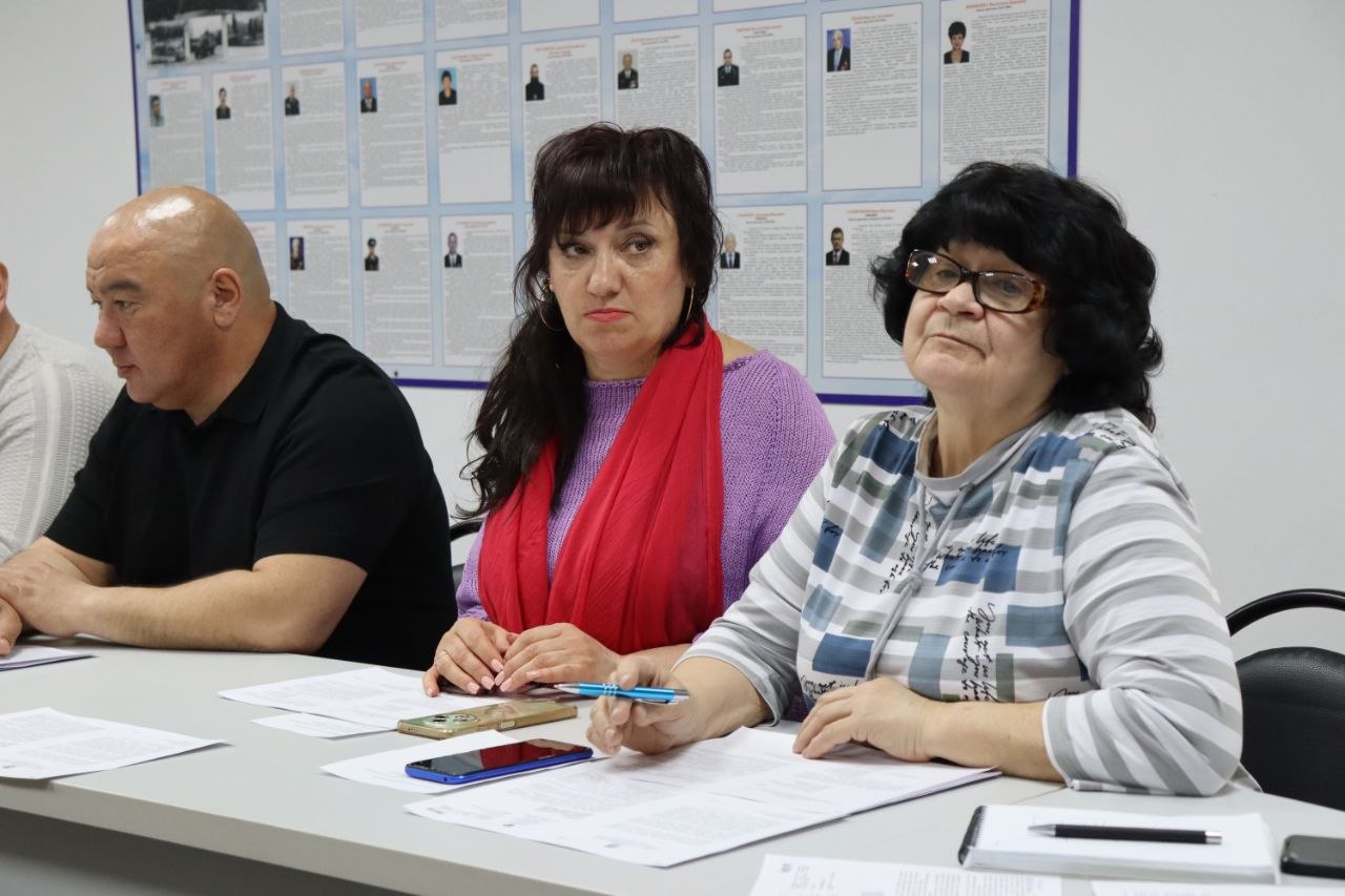 В конференц-зале депутатского корпуса городской администрации, состоялось двадцать четвертое заседание Совета В конференц-зале депутатского корпуса городской администрации, состоялось двадцать четвертое заседание Совета