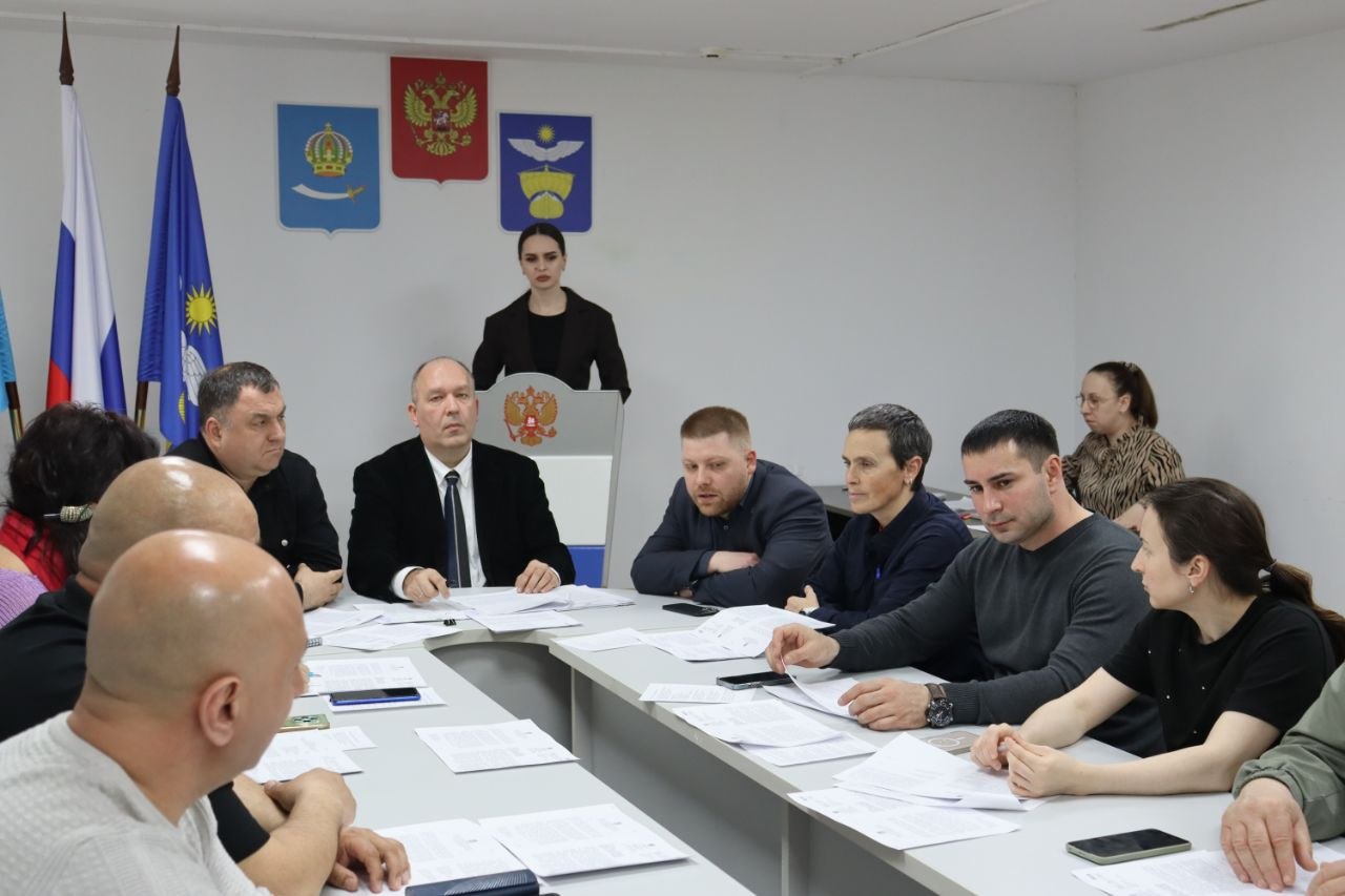 В конференц-зале депутатского корпуса городской администрации, состоялось двадцать четвертое заседание Совета В конференц-зале депутатского корпуса городской администрации, состоялось двадцать четвертое заседание Совета