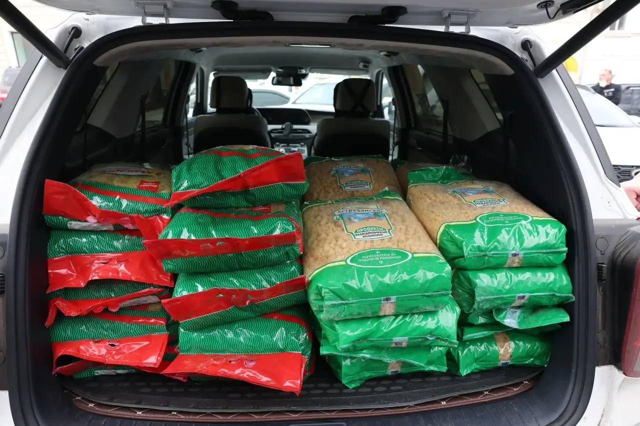 Астраханцы отправили первые партии гумгруза в Дагестан Астраханцы отправили первые партии гумгруза в Дагестан