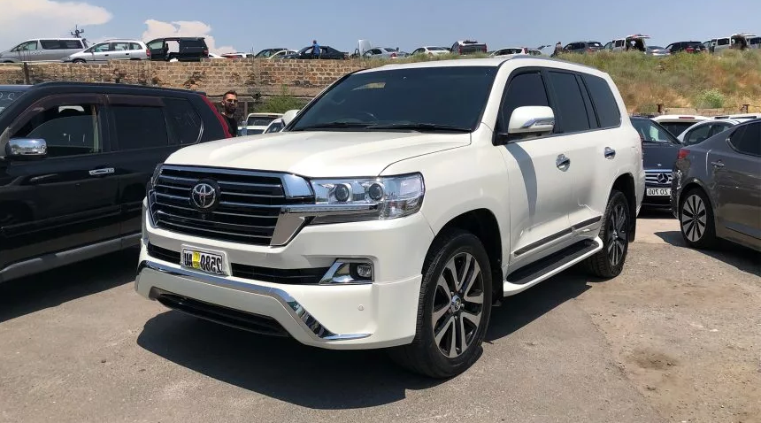 Почему покупка автомобиля в Армении привлекает россиян