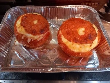 Томатные горшочки: сытный и яркий акцент на праздничном столе