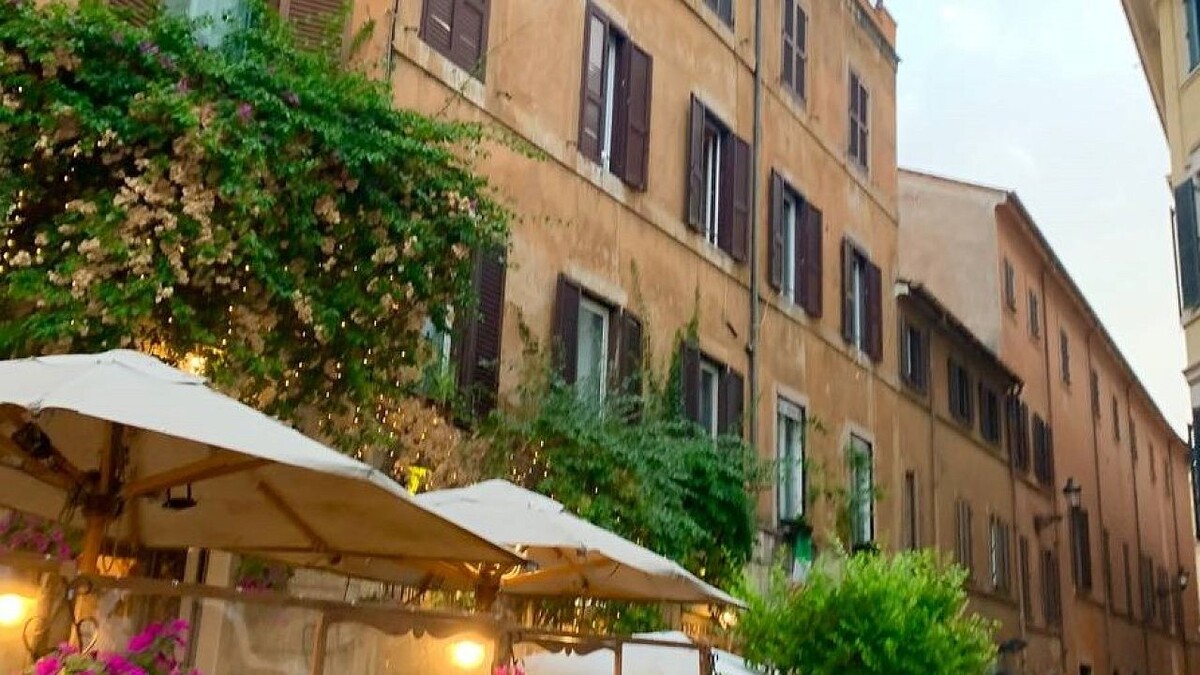 Легендарный литературный ресторан в Риме закрыл свои двери: причины и последствия