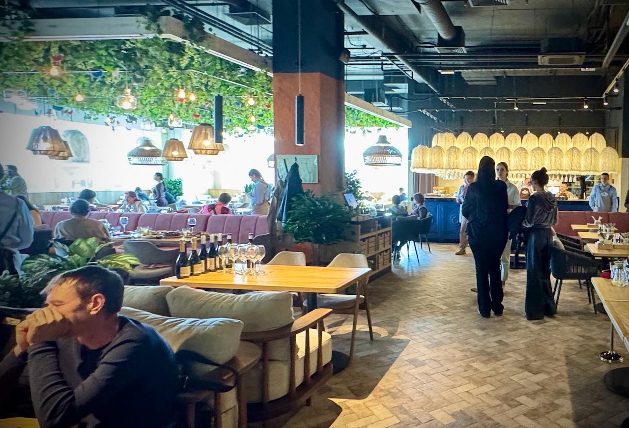 Сосо Павлиашвили поддержал открытие в Астрахани нового грузинского ресторана Сосо Павлиашвили поддержал открытие в Астрахани нового грузинского ресторана