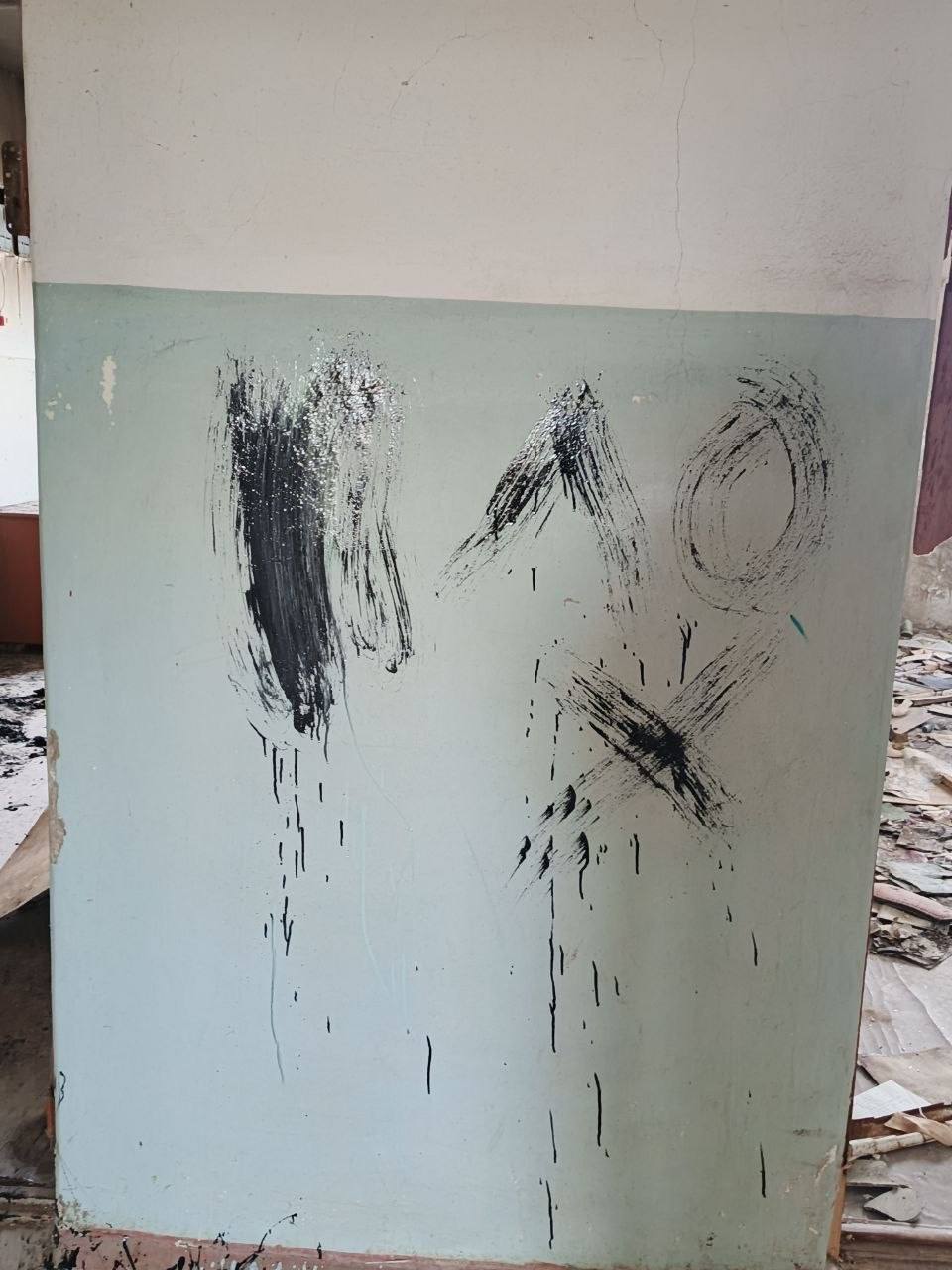 Аэродром в Осыпном Бугре. Пока ждем ответ от регионального ДОСААФ становимся свидетелями очередного акта вандализма Аэродром в Осыпном Бугре. Пока ждем ответ от регионального ДОСААФ становимся свидетелями очередного акта вандализма