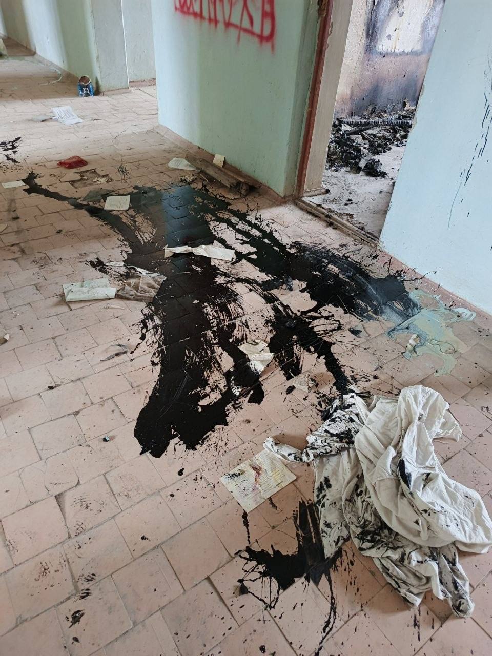 Аэродром в Осыпном Бугре. Пока ждем ответ от регионального ДОСААФ становимся свидетелями очередного акта вандализма Аэродром в Осыпном Бугре. Пока ждем ответ от регионального ДОСААФ становимся свидетелями очередного акта вандализма