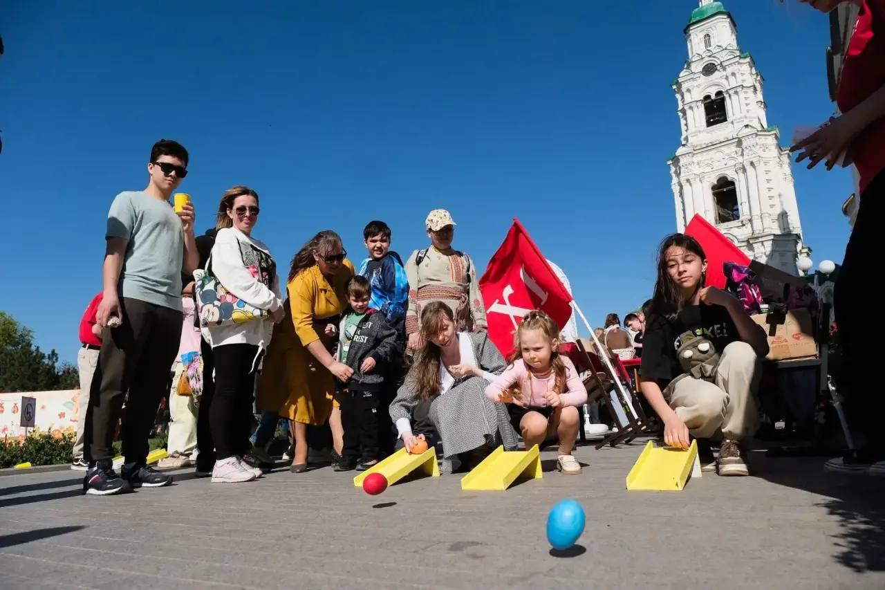 Астраханцев приглашают на празднование Пасхи в кремле Астраханцев приглашают на празднование Пасхи в кремле