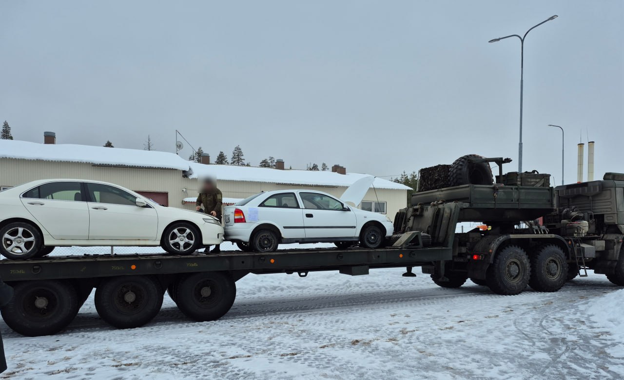 Конфискованные легковые автомобили и мотоциклы передали для нужд СВО таможенники Конфискованные легковые автомобили и мотоциклы передали для нужд СВО таможенники