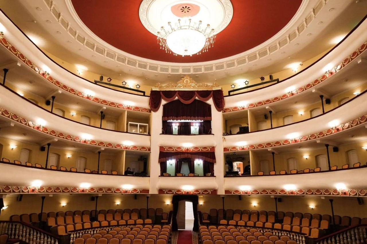 Астраханский драмтеатр отмечает 40 лет со дня вручения ордена «Знак Почета» Астраханский драмтеатр отмечает 40 лет со дня вручения ордена «Знак Почета»