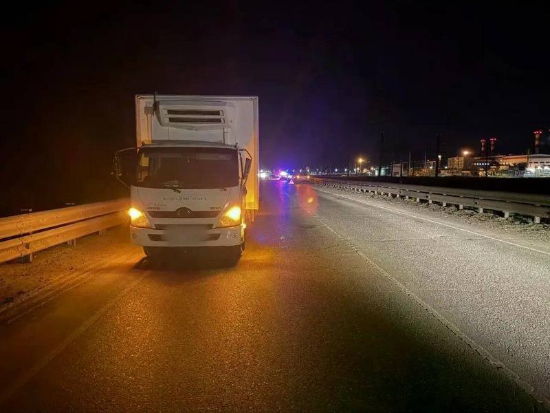 Женщина погибла под колёсами грузовика в Ленинском районе Астрахани