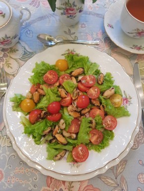 Летний вкус на вашем столе: средиземноморский салат с морепродуктами