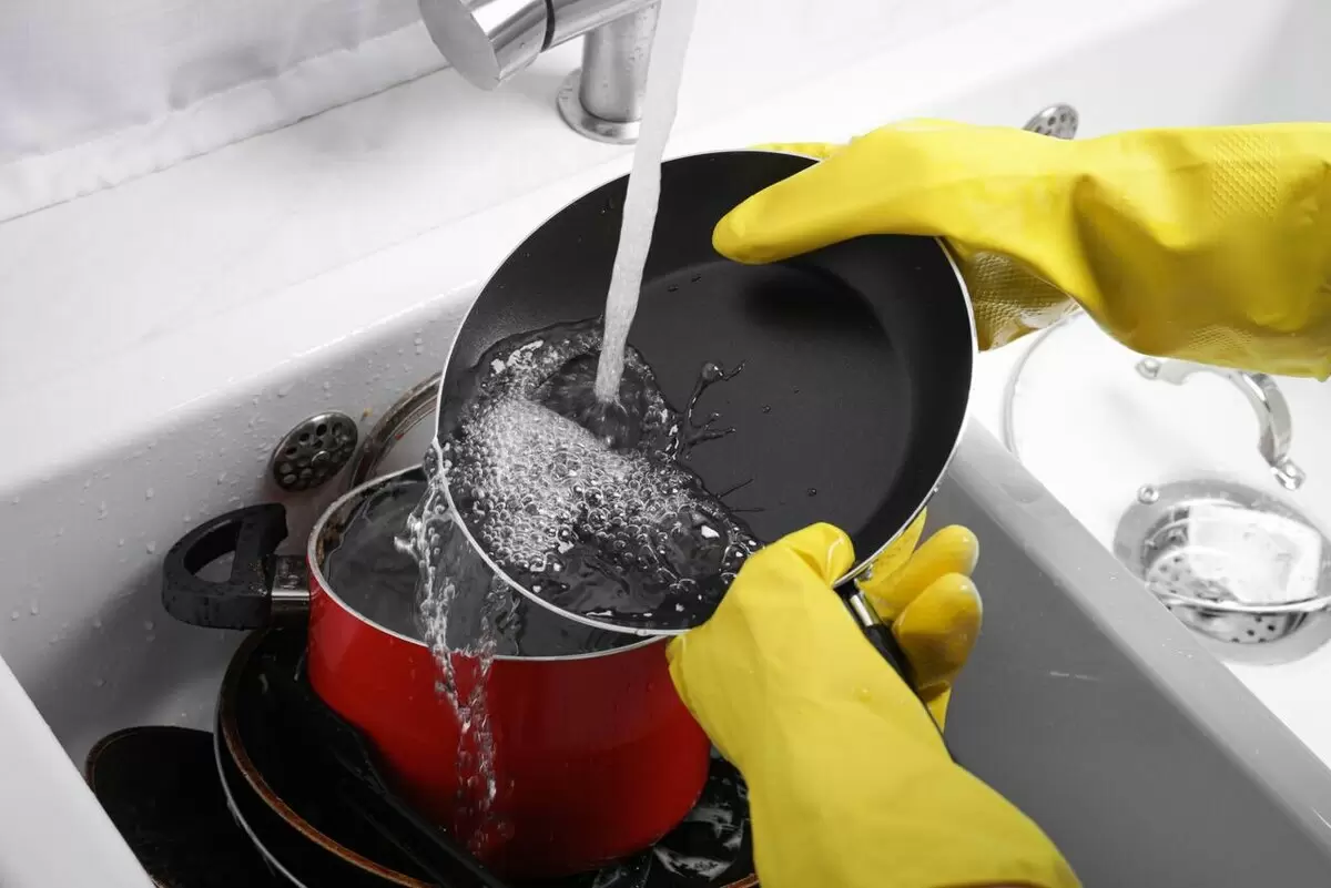 Как продлить жизнь вашей тефлоновой сковороде: простые советы по уходу