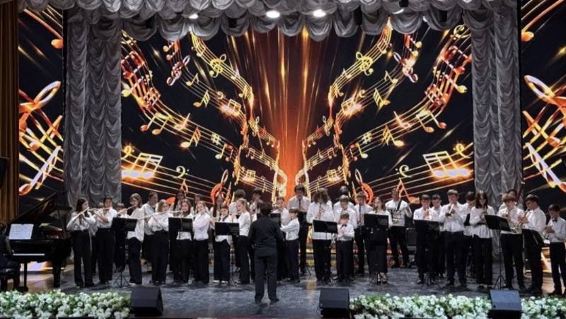 Юные астраханские музыканты представили отчётный концерт