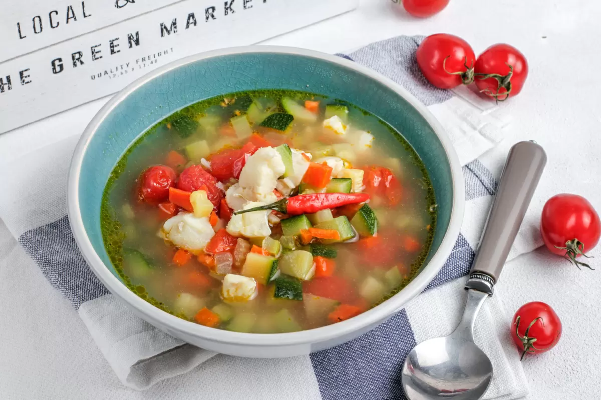 Весенний суп минестроне с треской и белой фасолью: кулинарная традиция на вашем столе