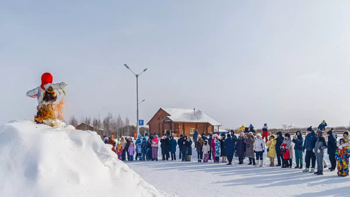 На спортивной базе «Синара» в Каменске-Уральском отпраздновали Масленицу