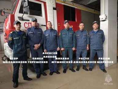 Астраханские огнеборцы спасли женщину на пожаре