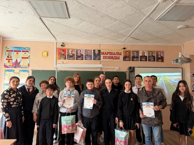 Госавтоинспекторы провели профилактические беседы и игры по знанию правил дорожного движения Госавтоинспекторы провели профилактические беседы и игры по знанию правил дорожного движения