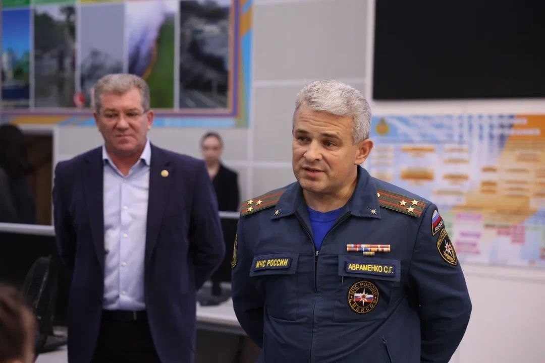 Астраханским воспитанницам центра «Улитка» показали, как работает Центр обработки вызовов системы 112 Астраханским воспитанницам центра «Улитка» показали, как работает Центр обработки вызовов системы 112