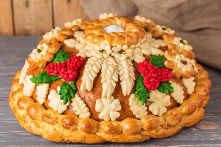 Праздничный каравай: как домашняя выпечка соединяет семью и традиции