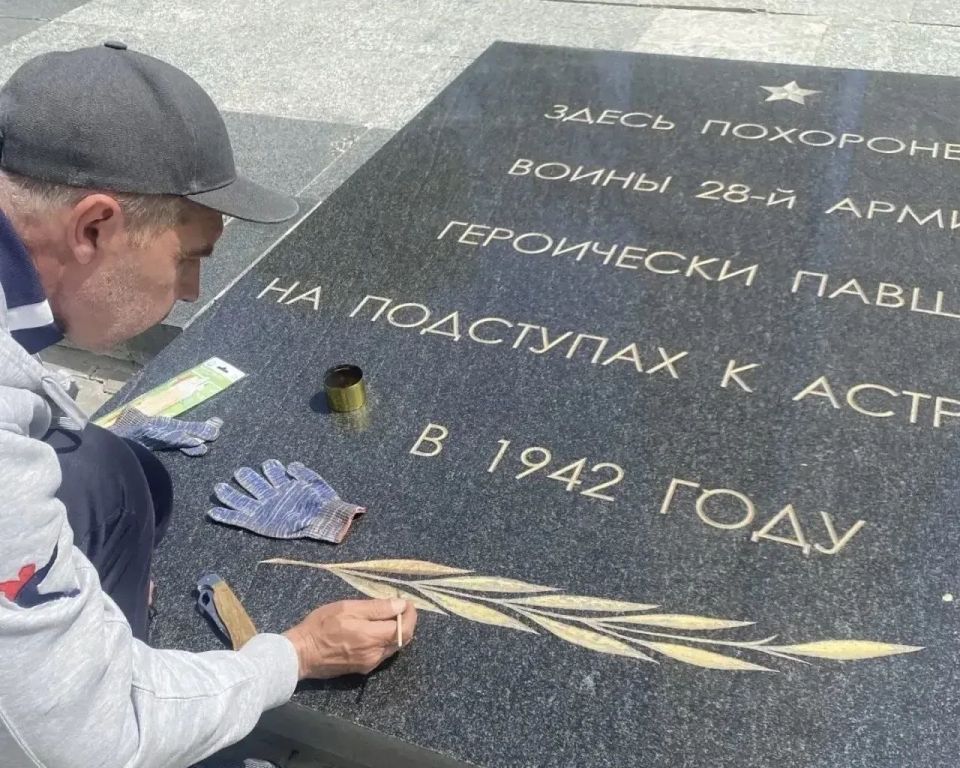 Игорь Редькин: Около 30 тысяч единиц цветочной рассады мы уже высадили на территории городских парков и скверов Игорь Редькин: Около 30 тысяч единиц цветочной рассады мы уже высадили на территории городских парков и скверов