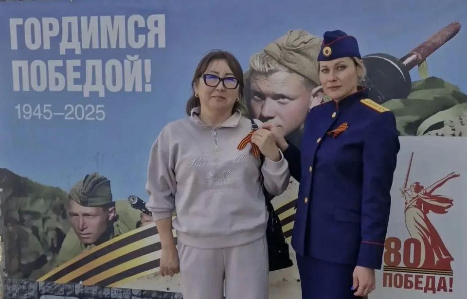 Сотрудники следственного управления СК России по Астраханской области продолжают участие во Всероссийской акции «Георгиевская лента» Сотрудники следственного управления СК России по Астраханской области продолжают участие во Всероссийской акции «Георгиевская лента»