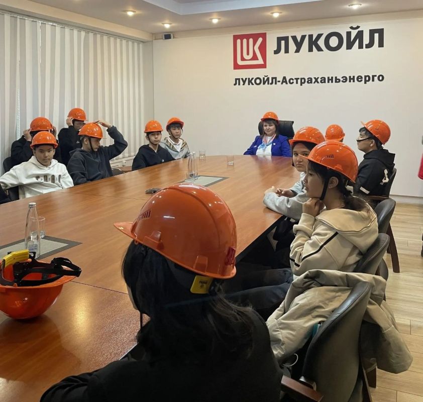 Около 1800 астраханских школьников и студентов стали участниками профориентационных туров за месяц Около 1800 астраханских школьников и студентов стали участниками профориентационных туров за месяц