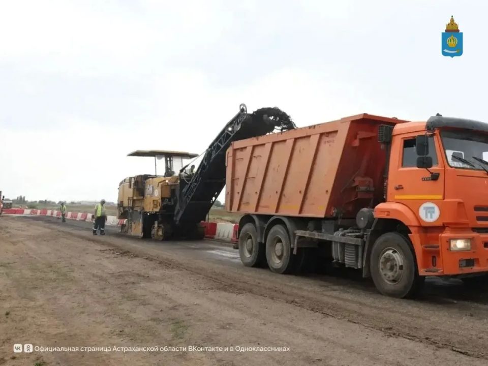 Ремонт участка трассы «Астрахань - Волгоград» протяженность 12 км от села Покровка до Ахтубинска начали в мае этого года Ремонт участка трассы «Астрахань - Волгоград» протяженность 12 км от села Покровка до Ахтубинска начали в мае этого года