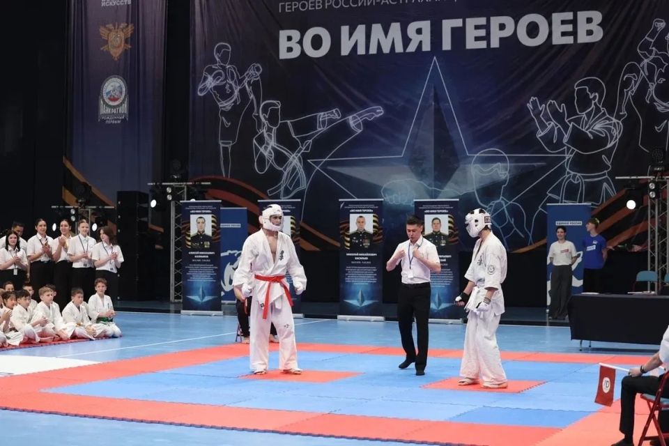 В Астрахани прошел региональный фестиваль «ВО ИМЯ ГЕРОЕВ» памяти Героев России - астраханцев - участников специальной военной операции В Астрахани прошел региональный фестиваль «ВО ИМЯ ГЕРОЕВ» памяти Героев России - астраханцев - участников специальной военной операции