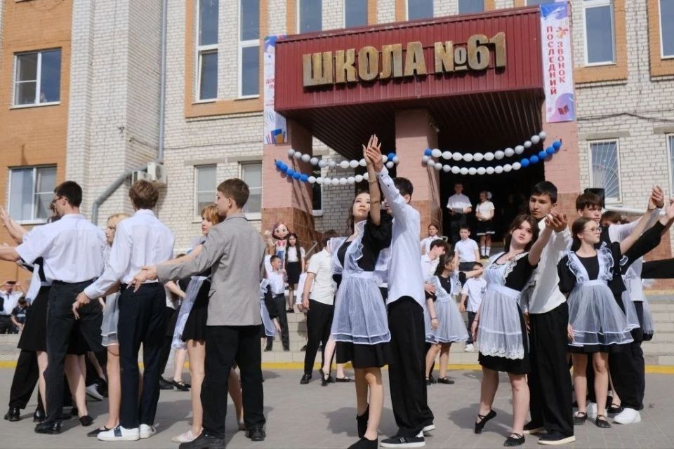 Игорь Редькин: Дорогие выпускники! Уважаемые учителя и родители! Игорь Редькин: Дорогие выпускники! Уважаемые учителя и родители!