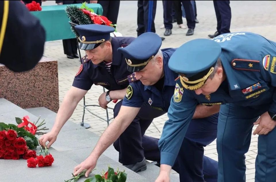 Сегодня в Астрахани состоялось торжественное мероприятие в честь 108-й годовщины образования Пограничной службы ФСБ России Сегодня в Астрахани состоялось торжественное мероприятие в честь 108-й годовщины образования Пограничной службы ФСБ России