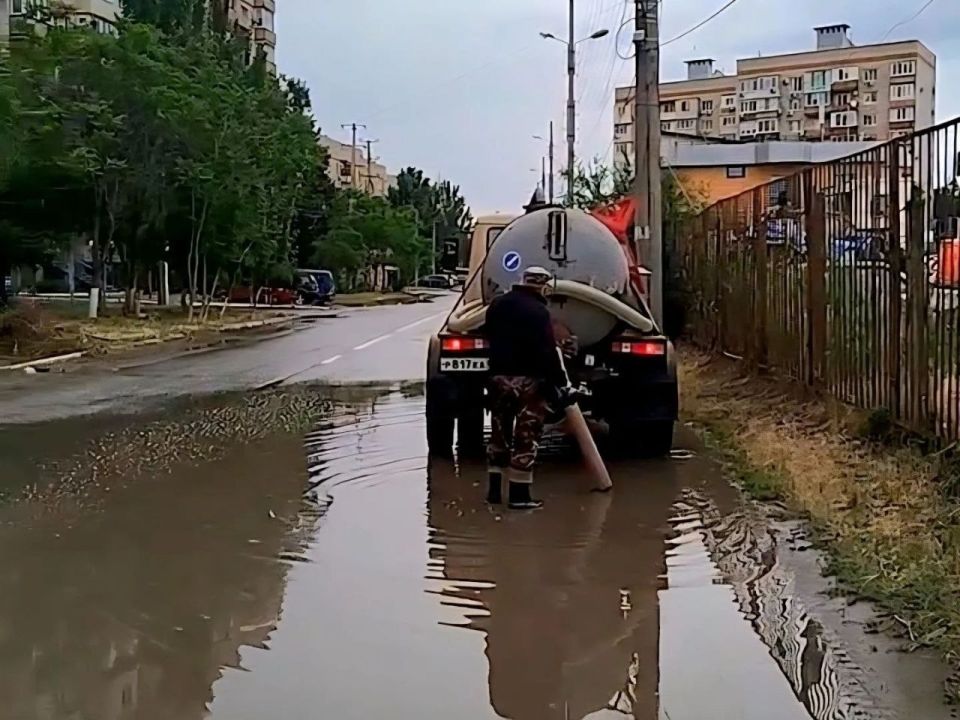 Игорь Редькин: Продолжаем работы по откачке дождевой воды Игорь Редькин: Продолжаем работы по откачке дождевой воды