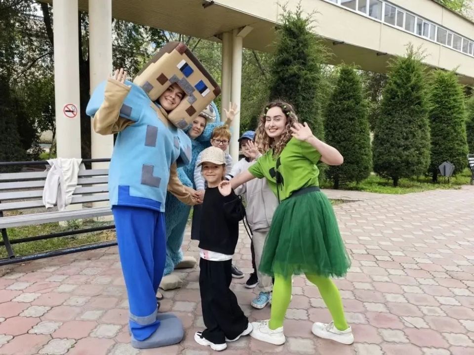 В честь дня защиты детей 1 июня около Административного корпуса № 2 традиционно прошло праздничное мероприятие В честь дня защиты детей 1 июня около Административного корпуса № 2 традиционно прошло праздничное мероприятие