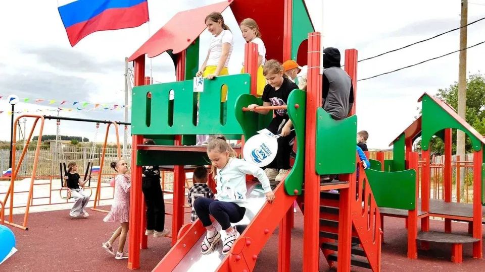 В селе Сергиевка Астраханской области открыли детскую площадку