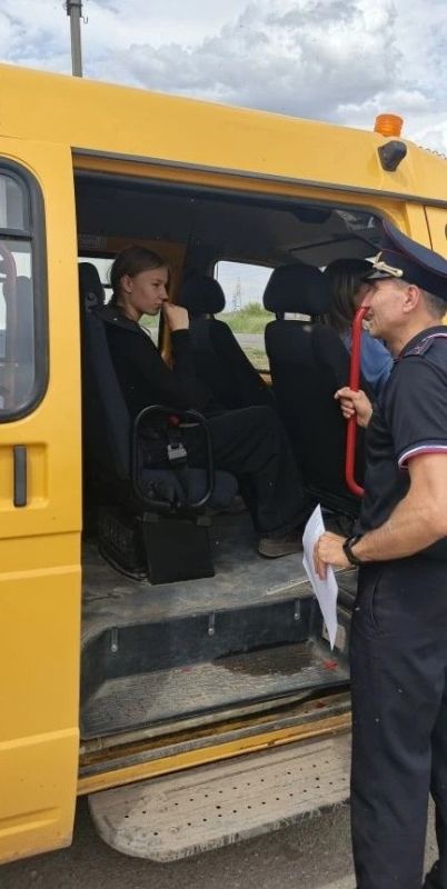 Безопасная дорога к знаниям: как в Ахтубинское готовили автобусы к ЕГЭ Безопасная дорога к знаниям: как в Ахтубинское готовили автобусы к ЕГЭ