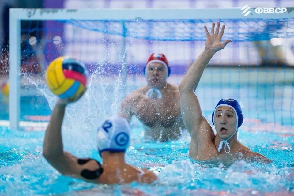 Астраханские ватерполисты обыграли команду из Волгограда и вышли в финал Кубка России Астраханские ватерполисты обыграли команду из Волгограда и вышли в финал Кубка России