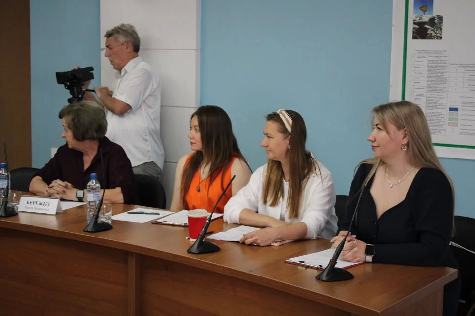 В Ахтубинском районе состоялось заседание Союза женщин России В Ахтубинском районе состоялось заседание Союза женщин России