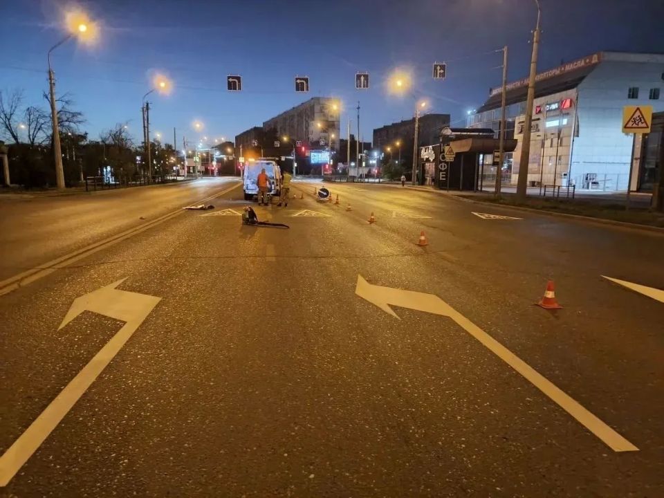 В Астрахани обновляют разметку на аварийных участках В Астрахани обновляют разметку на аварийных участках