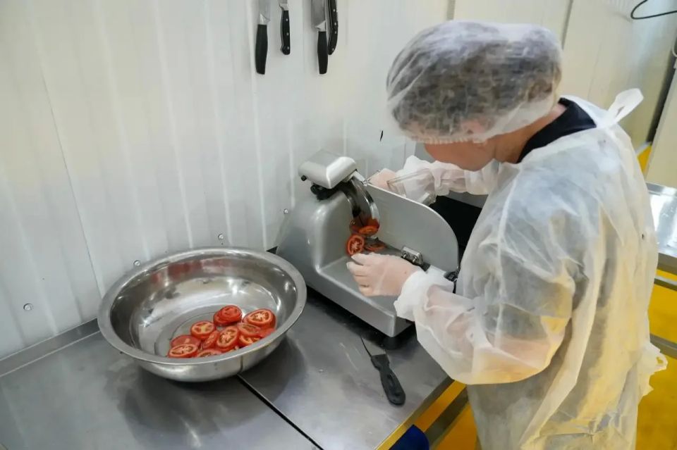 Игорь Бабушкин: В Астраханской области благодаря господдержке успешно развивается производство натуральных снеков Игорь Бабушкин: В Астраханской области благодаря господдержке успешно развивается производство натуральных снеков