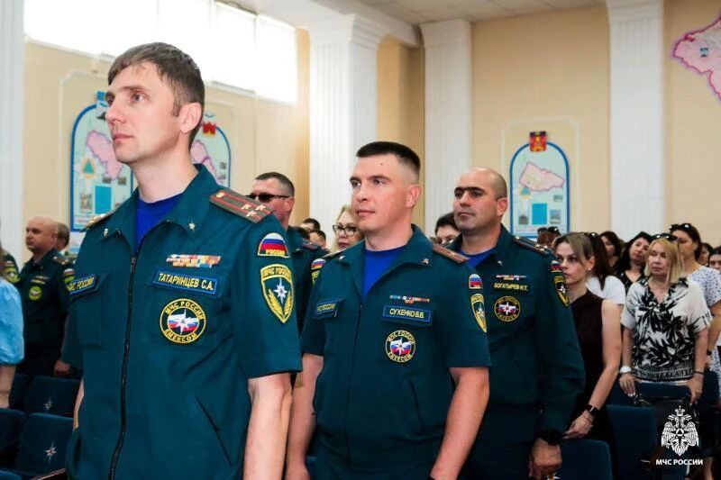 Астраханские огнеборцы почтили память погибших в ВО Астраханские огнеборцы почтили память погибших в ВО