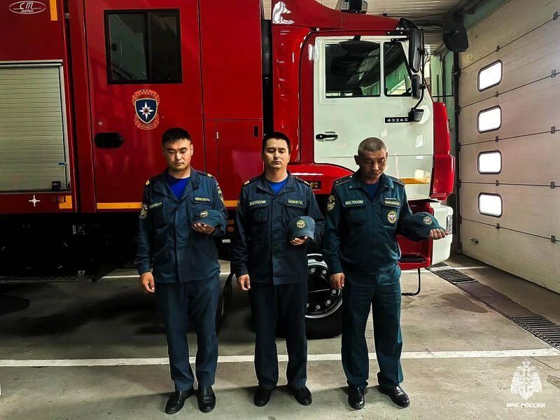 Астраханские огнеборцы почтили память погибших в ВО Астраханские огнеборцы почтили память погибших в ВО