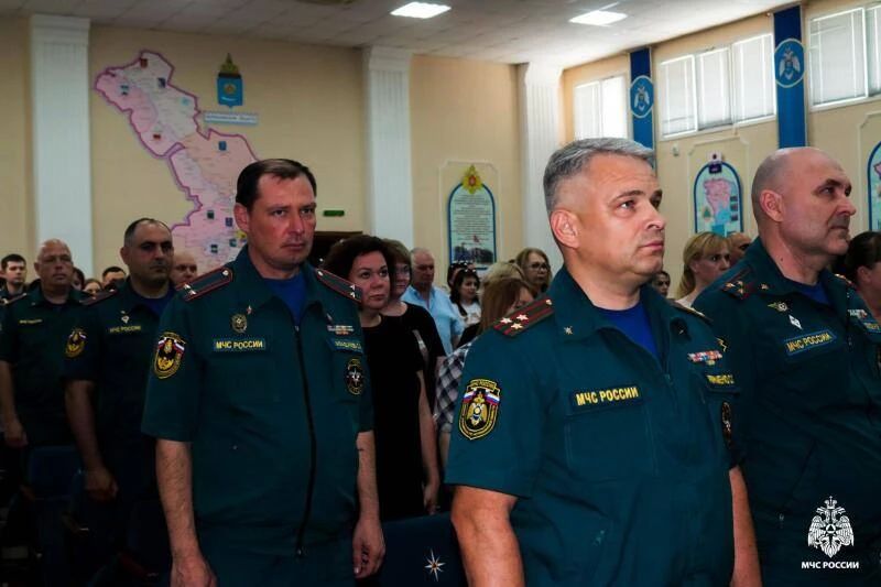 Астраханские огнеборцы почтили память погибших в ВО Астраханские огнеборцы почтили память погибших в ВО