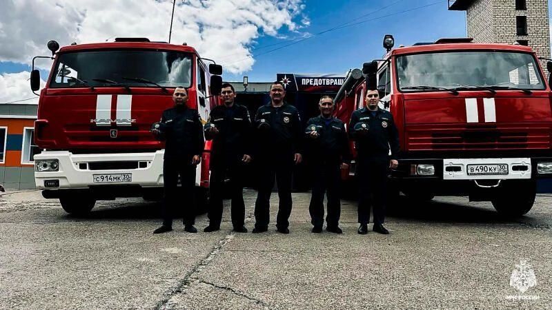 Астраханские огнеборцы почтили память погибших в ВО Астраханские огнеборцы почтили память погибших в ВО