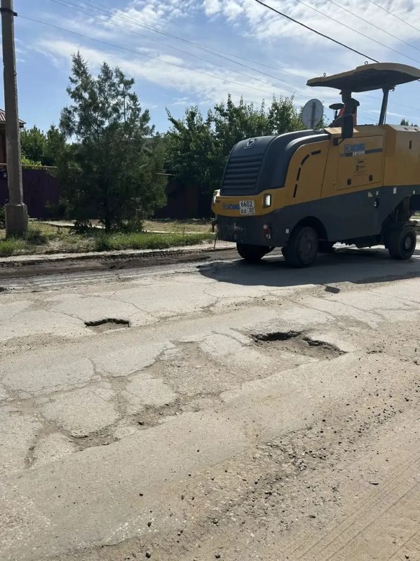 Продолжаем приводить дороги в порядок Продолжаем приводить дороги в порядок