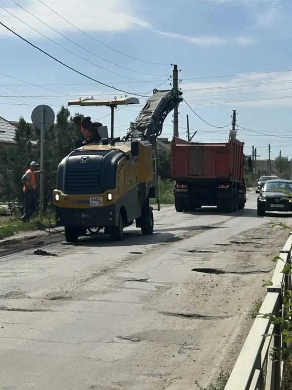 Продолжаем приводить дороги в порядок Продолжаем приводить дороги в порядок