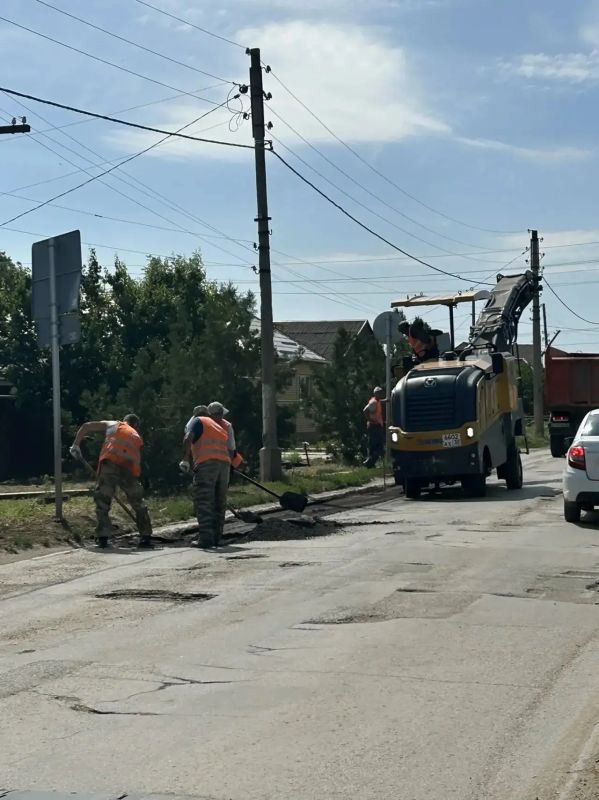 Продолжаем приводить дороги в порядок Продолжаем приводить дороги в порядок