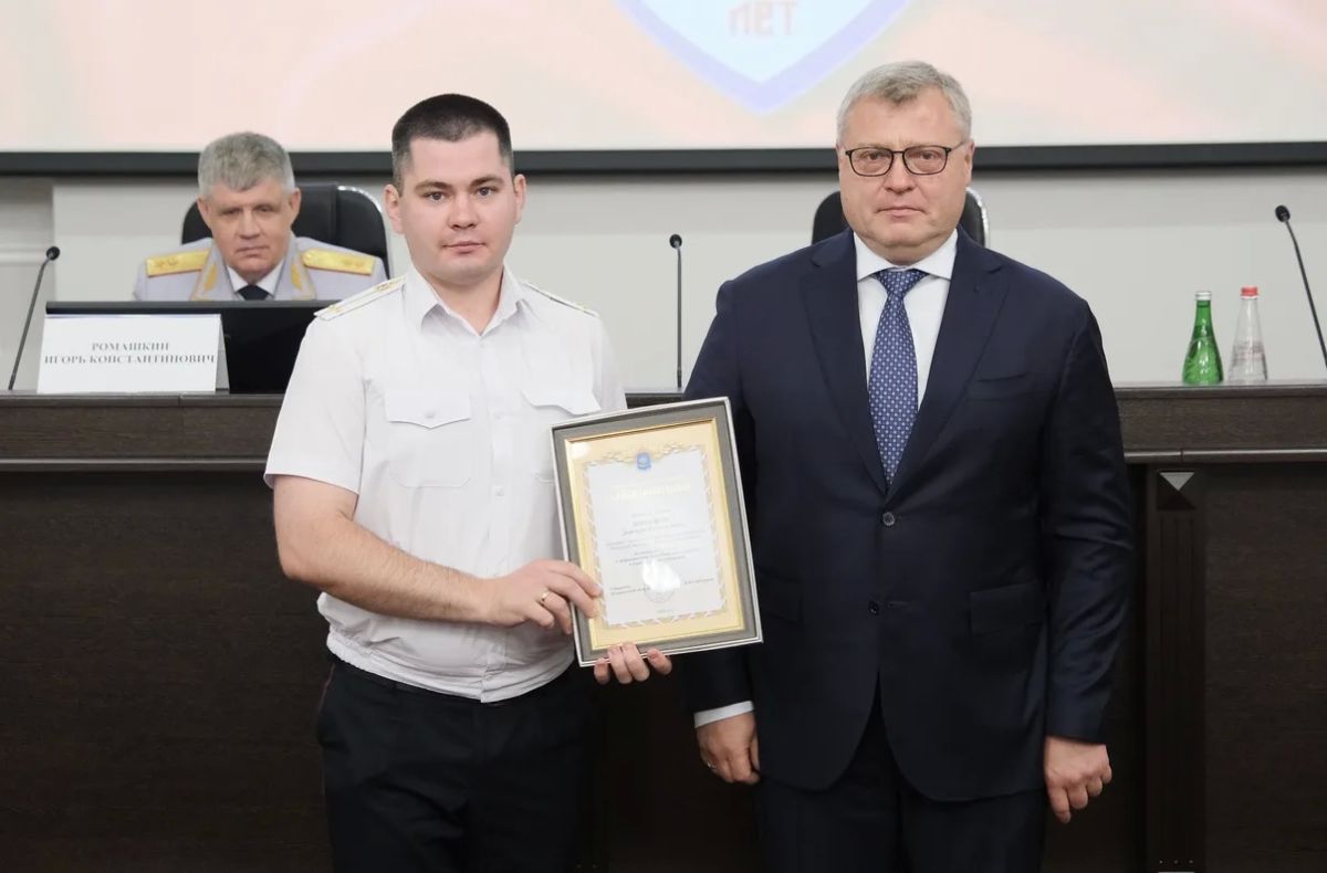 В полицейском главке состоялось торжественное мероприятие, посвященное 90-летию Госавтоинспекции В полицейском главке состоялось торжественное мероприятие, посвященное 90-летию Госавтоинспекции